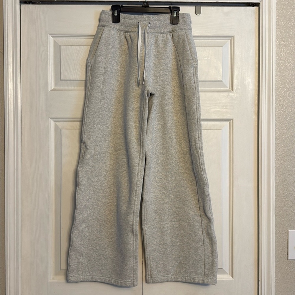 Lululemon Scuba Mid-Rise Wide Leg Pants